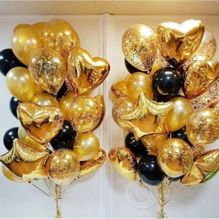 Фонтан шаров "Чёрное золото" в Орске