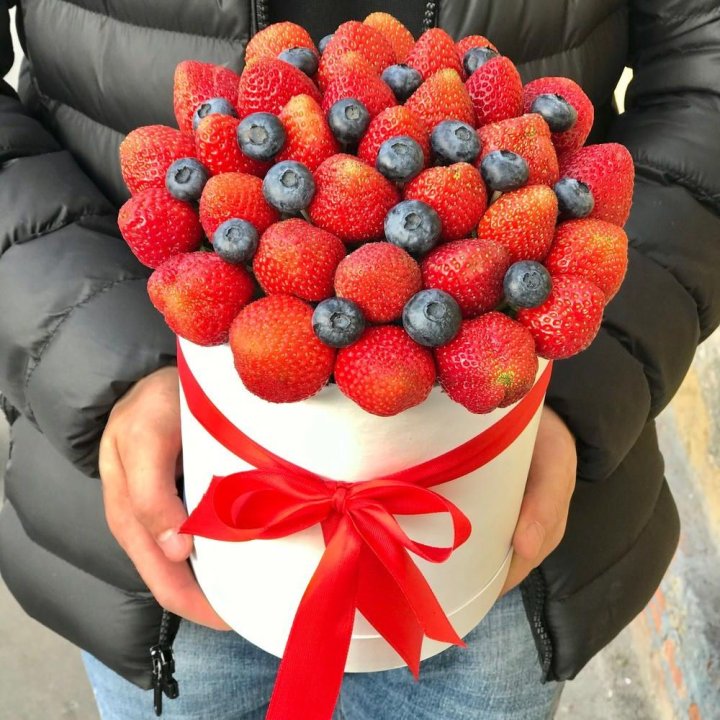 Клубничный бокс №3 в Орске