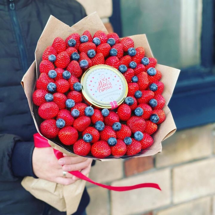 "Клубника и мёд" в Орске