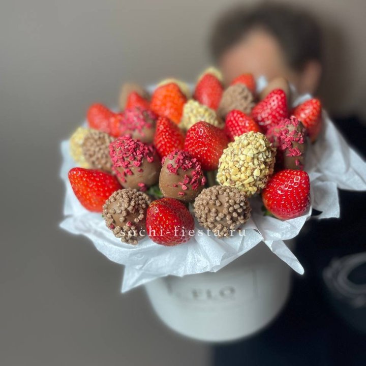 Клубника в боксе 30 ягод в Орске