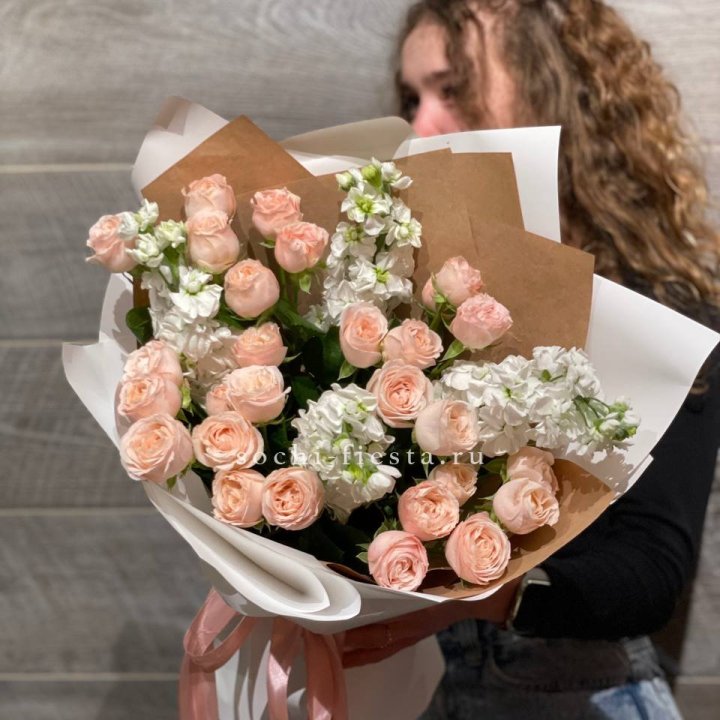 Букет бомбасти и маттиола в Орске