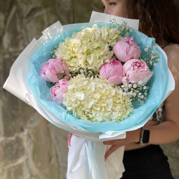 Букет с пионами "Блюсом" в Орске