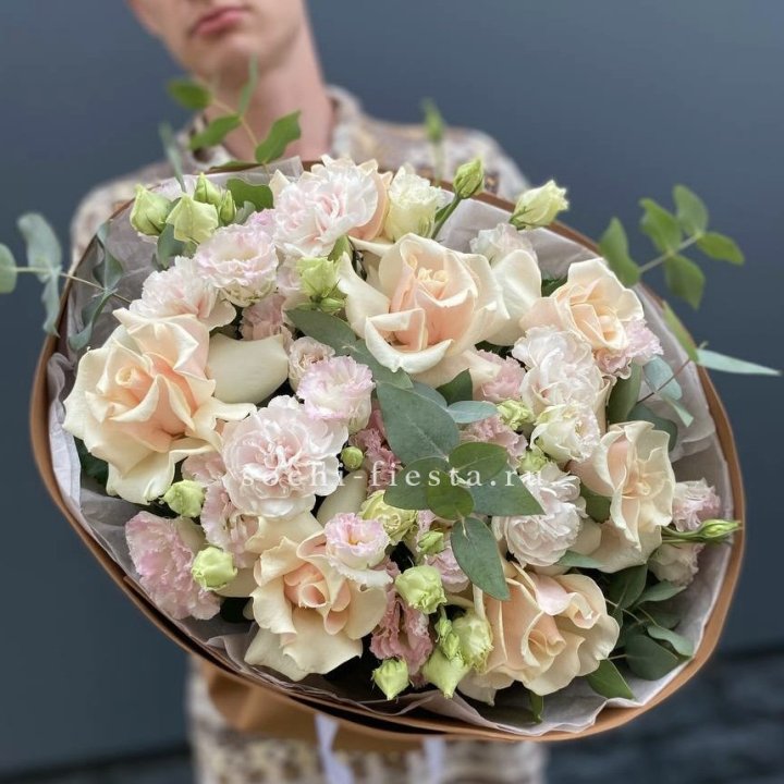  Букет кремовых роз "Мокко" в Орске