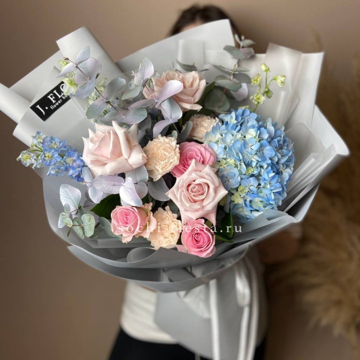 Букет с гортензией № 4 в Орске