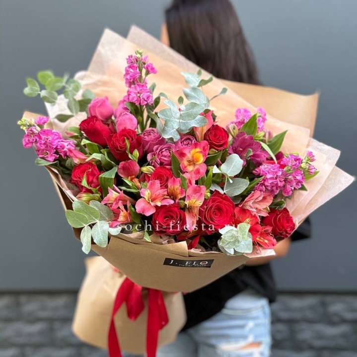 Дизайнерский букет №3 в Орске