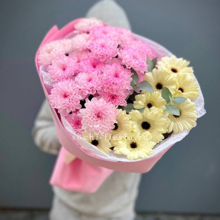 Дуо хризантем и гербер в Орске