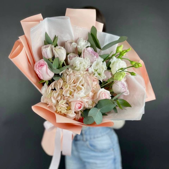 Букет с гортензией "Клодс" в Орске