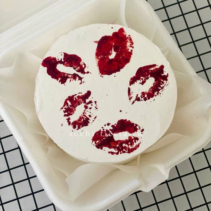 Бенто-торт "Поцелуй" в Орске