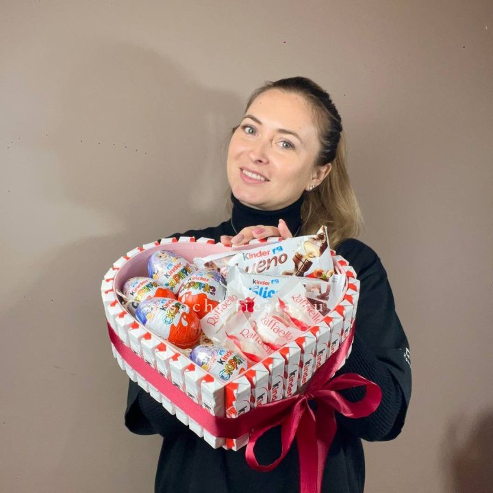 Подарочный набор сердце с Киндерами в Орске