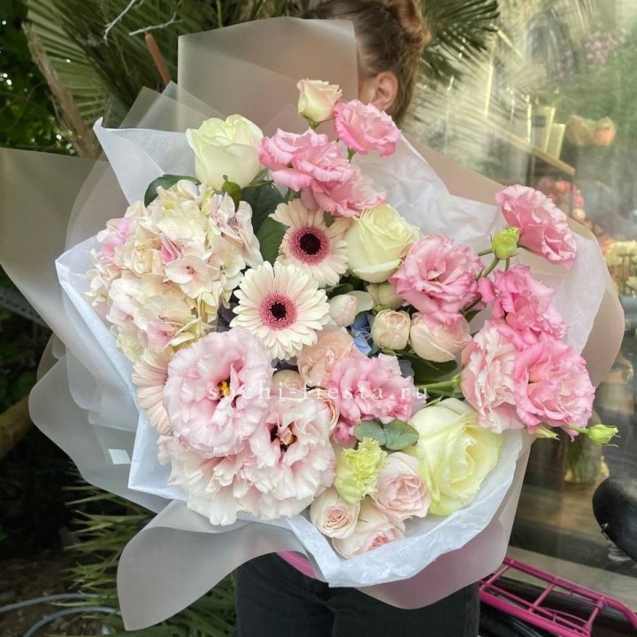 Дизайнерский букет "Лаундж пак" в Орске