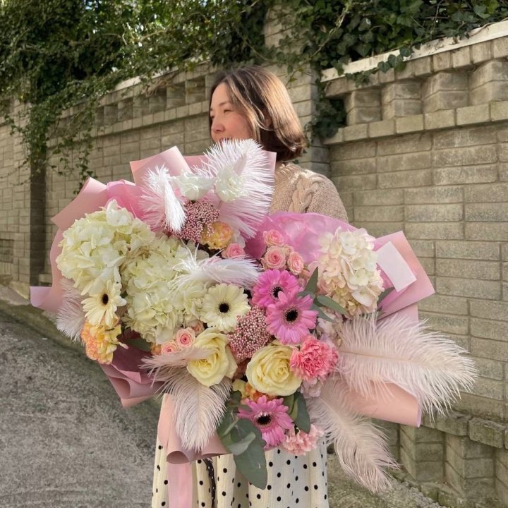 Дизайнерский букет "Валенсия" в Орске