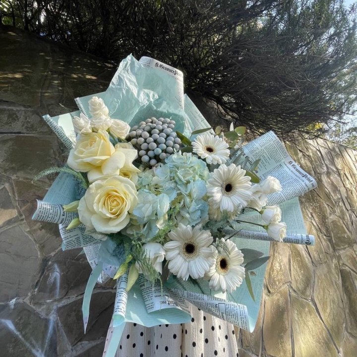 Дизайнерский букет "Линдж-блю" в Орске