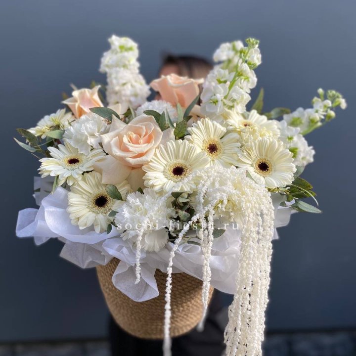 Цветы в джутовом кашпо "Валери" в Орске