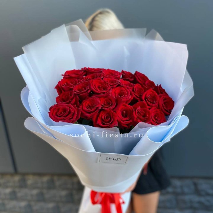 25 высоких роз  в Орске