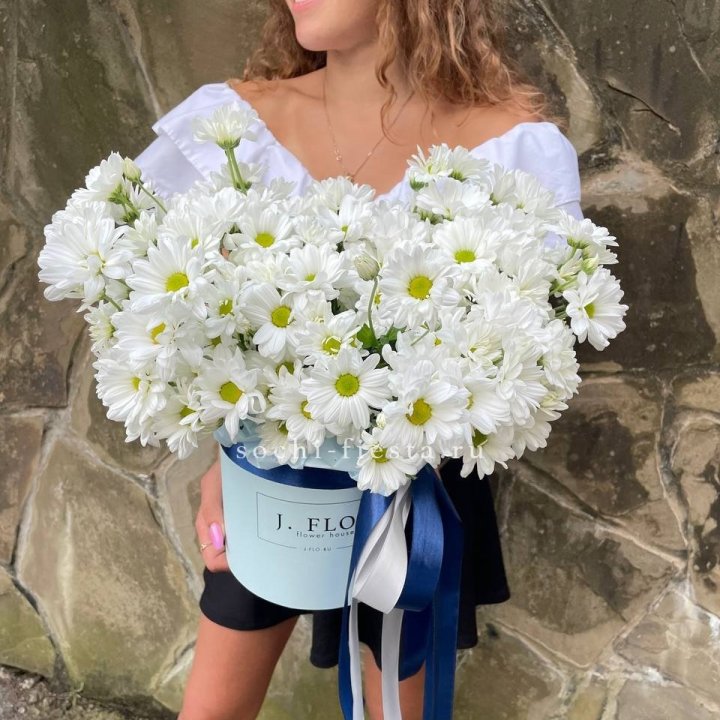 Коробка с хризантемами №2 в Орске