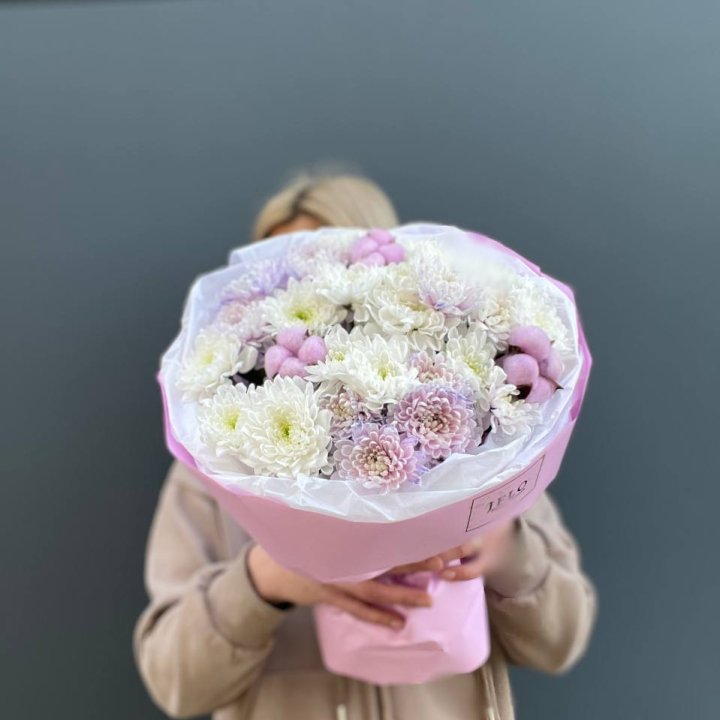 7 нежных хризантем в Орске