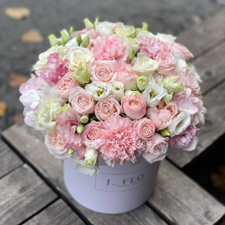 Цветочный бокс "Люксур" в Орске