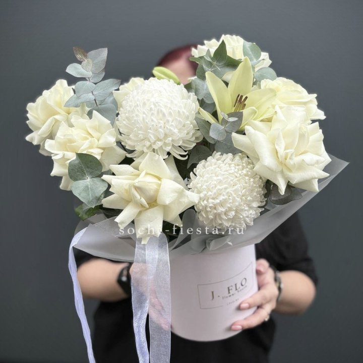 Цветы в шляпной коробке  в Орске