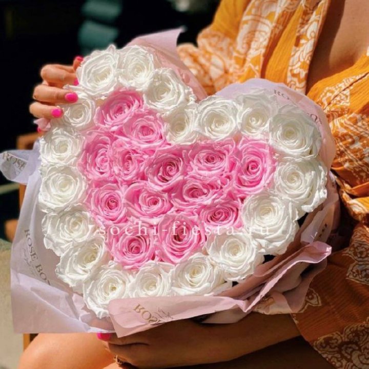 Бокс сердце с розами №2 в Орске