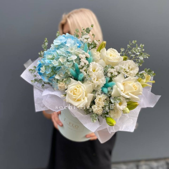 Цилиндр в голубых оттенках №1 в Орске