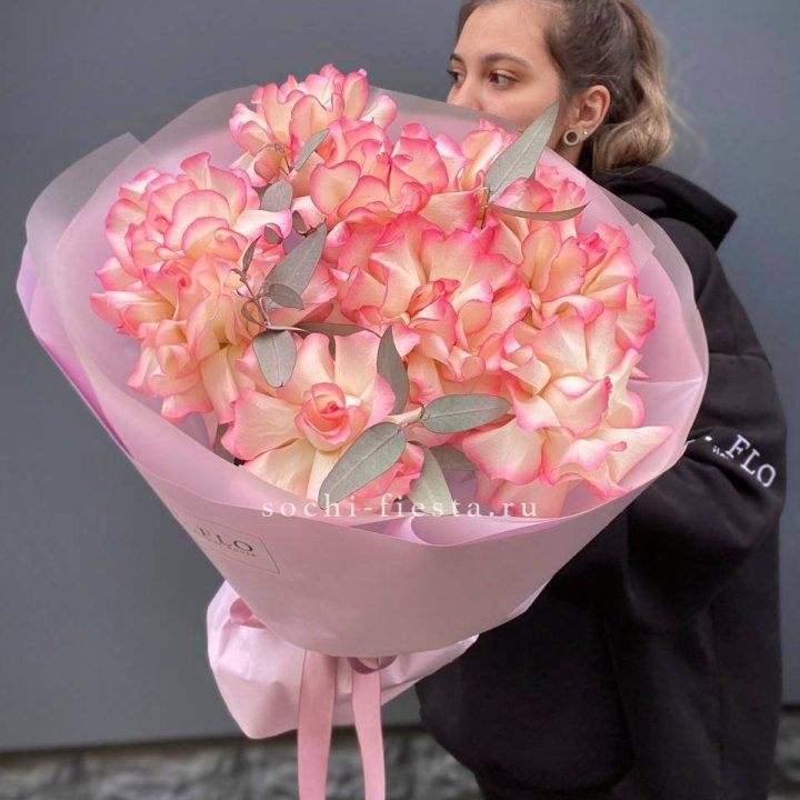 9 французских роз Джумилия в Орске