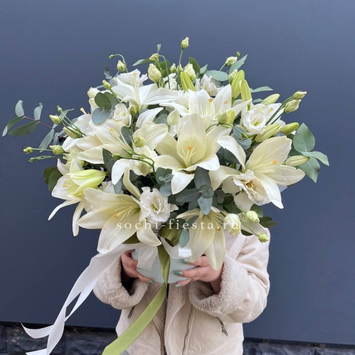 Бокс лилий и эустомы в Орске