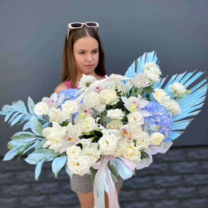 Цветочная корзина "Блю винч" в Орске