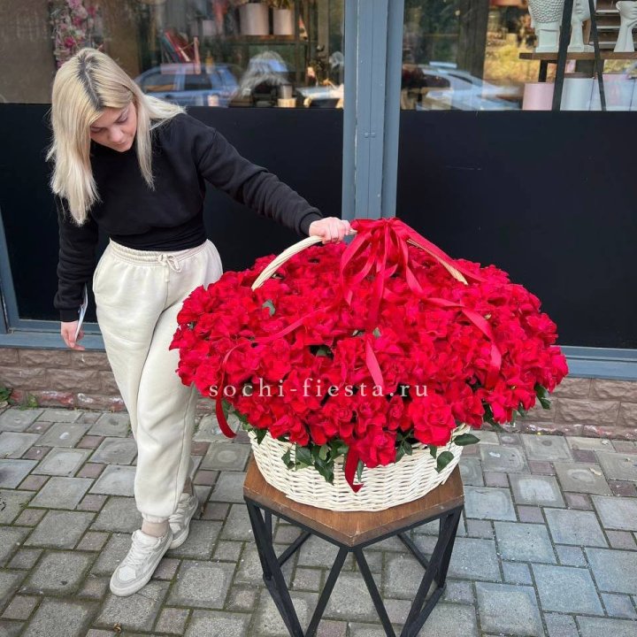 201 французская красная роза в Орске