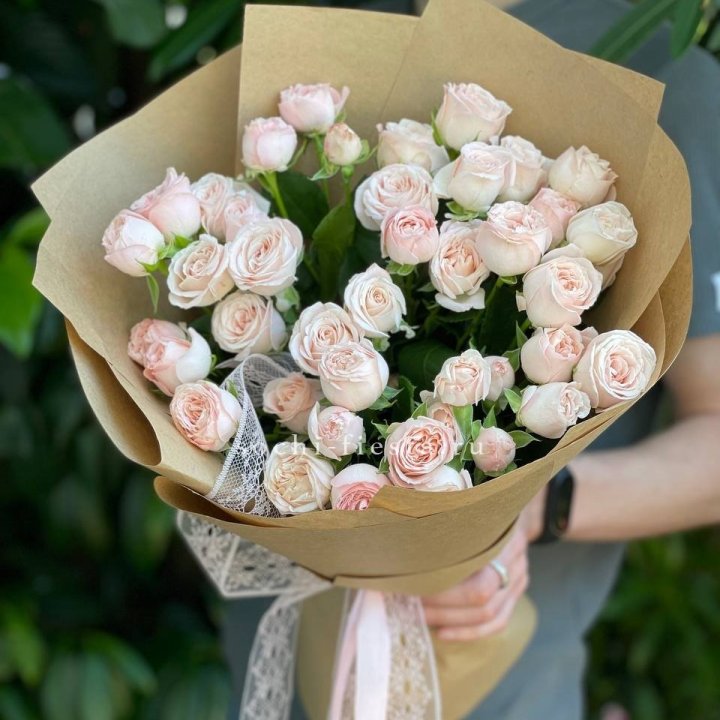 Кустовые розы букет №1 в Орске