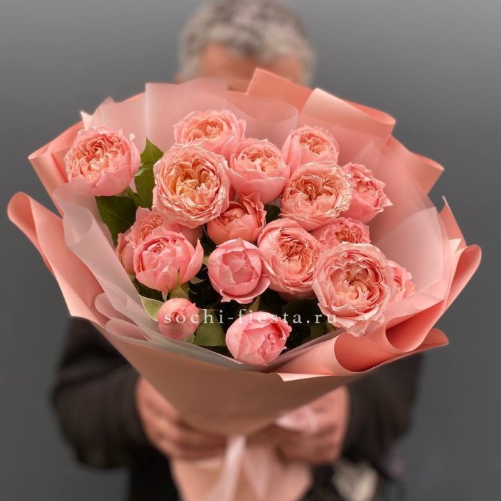 Букет комплимент из кустовых роз Джульетта в Орске