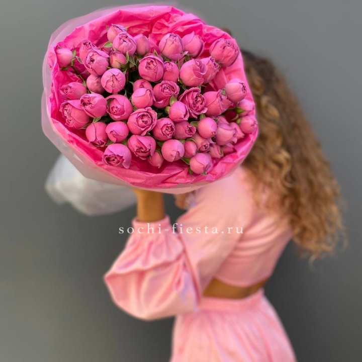 Букет из пионовидных роз  в Орске