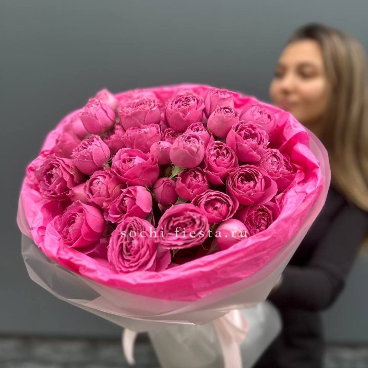 Букет из пионовидных роз  в Орске