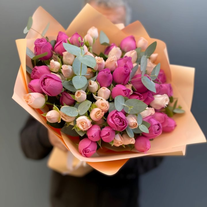 Букет кустовых роз Тендернес в Орске