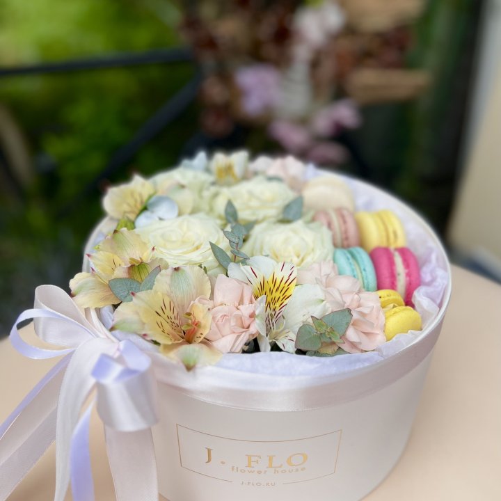 Цветочный бокс "Ника" в Орске