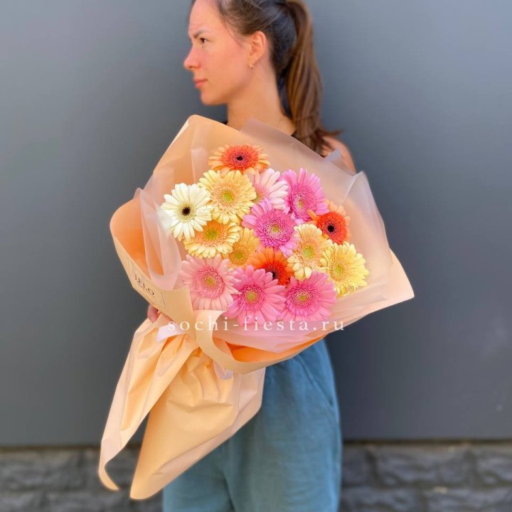 Букет разноцветных гербер в Орске