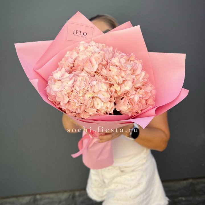 Букет гортензий "Крем" в Орске