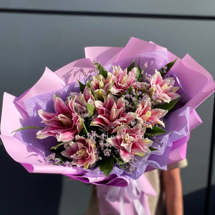 Букет пионовидных лилий №4 в Орске