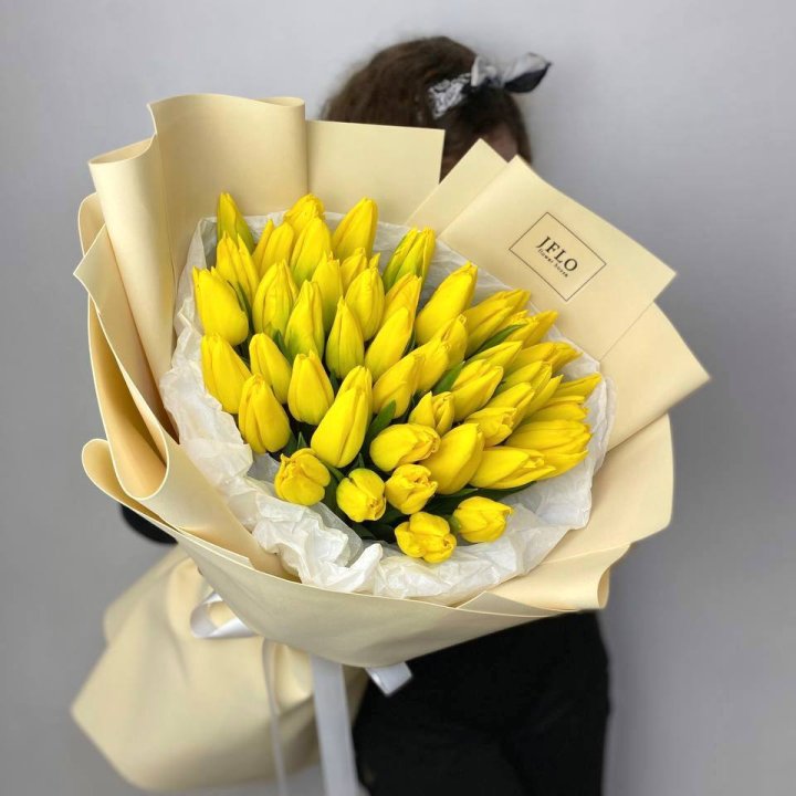 51 жёлтый тюльпан в Орске