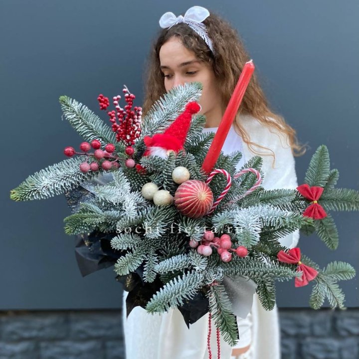 Композиция в бокале красная в Орске