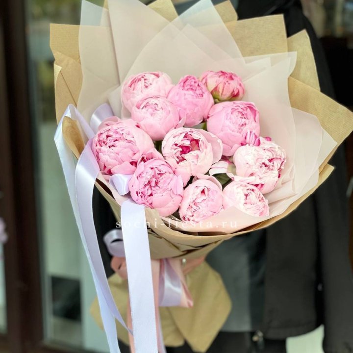 11 пионов в оформлении в Орске