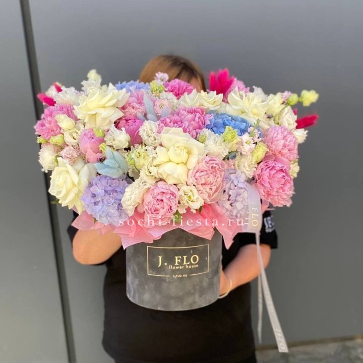 Цилиндр с пионами "Аса" в Орске