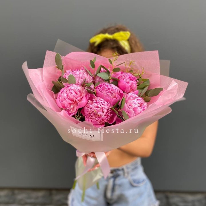 7 ярких пионов в оформлении в Орске