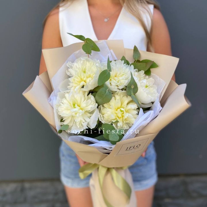  Букет белых пионов в Орске