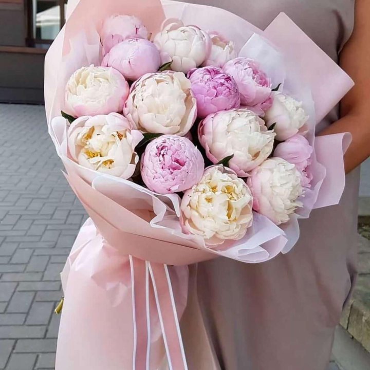 Букет пионов "Маршмелоу" в Орске