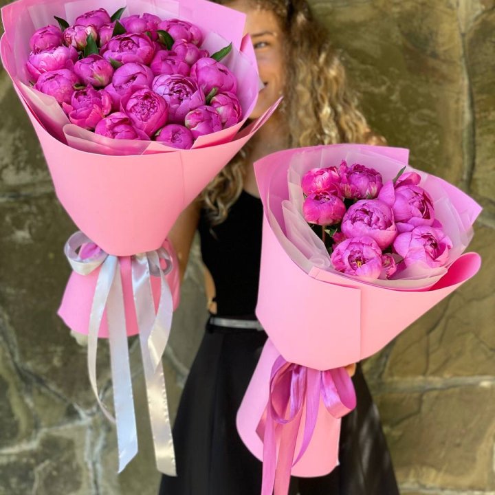 Букет ярких пионов  в Орске