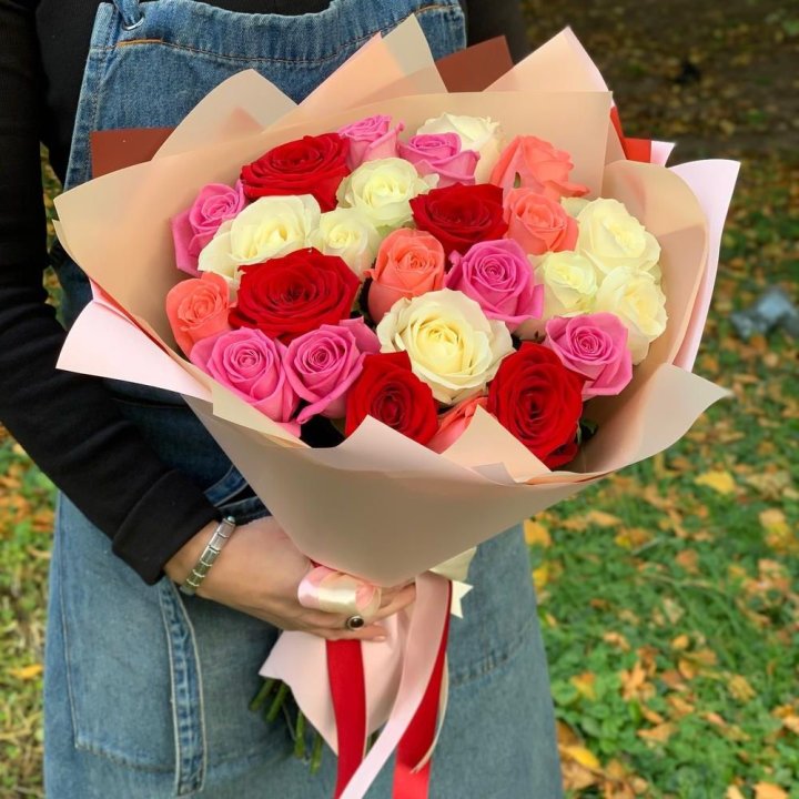 25 роз "Карусель" в Орске