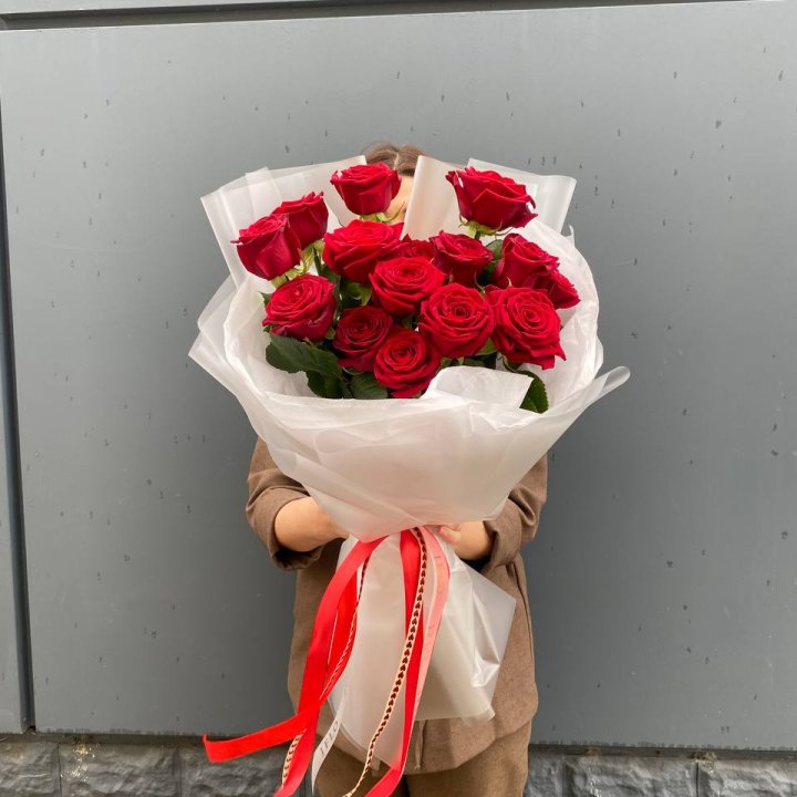 15 высоких роз  в Орске