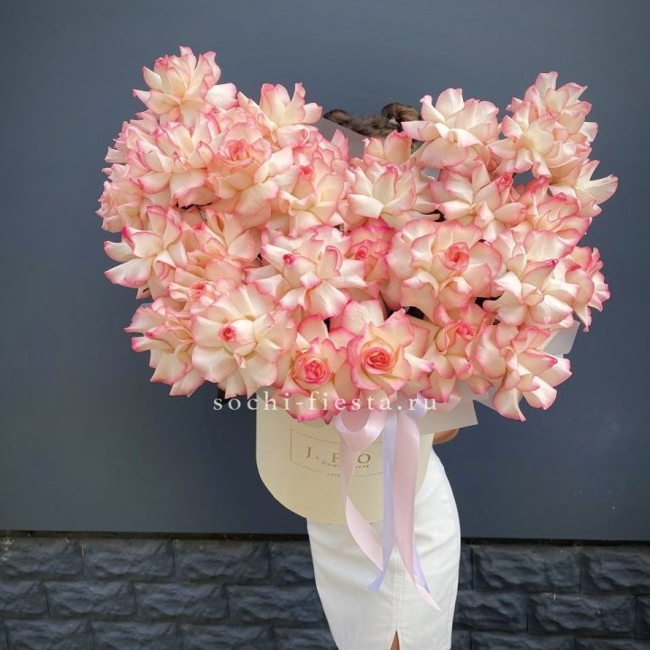 31 французская роза Джумилия в боксе в Орске