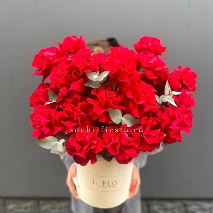 35 Французских роз в боксе в Орске