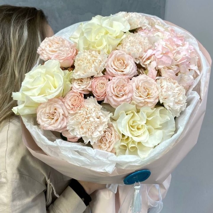 Дизайнерский букет "Джентел" в Орске